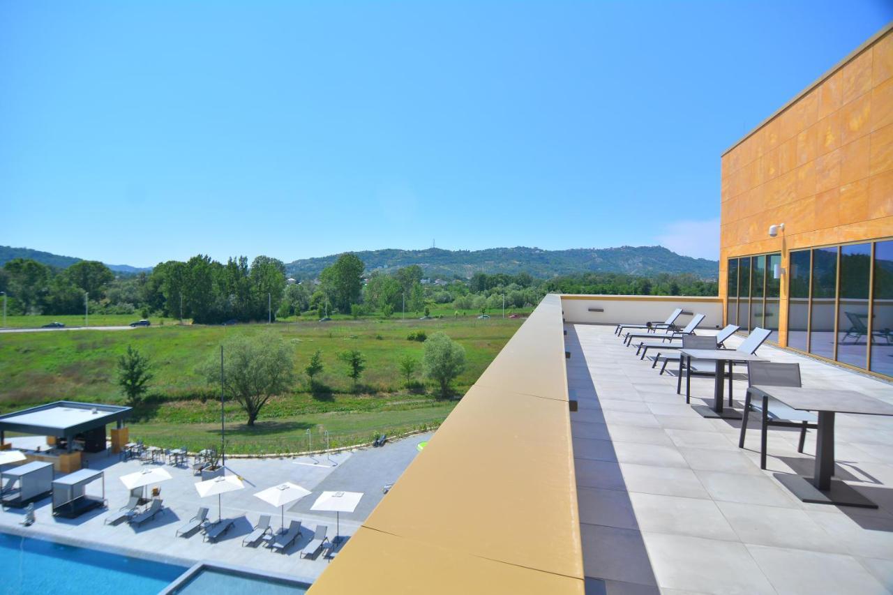 Mk Hotel Tirana Rinas Exteriér fotografie View from the rooftop