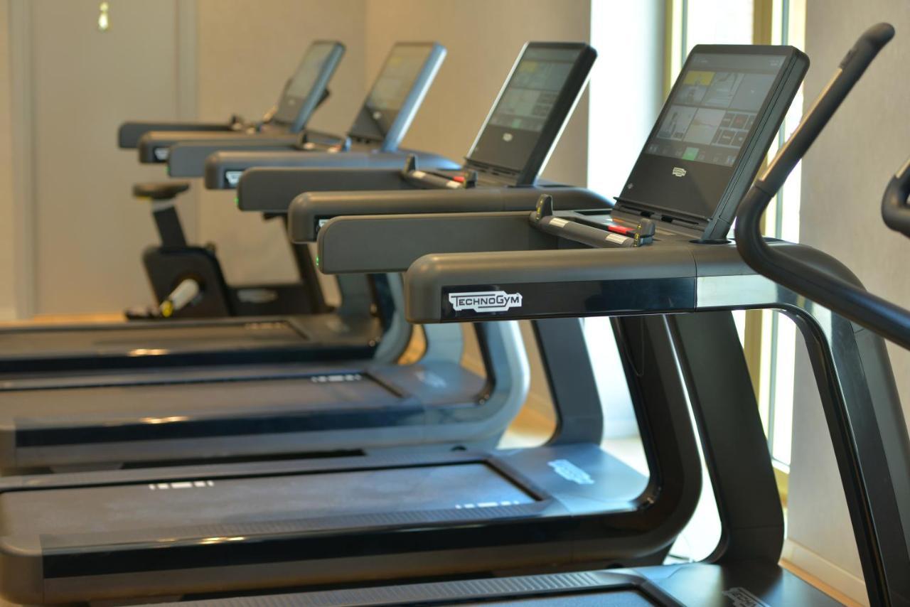 Mk Hotel Tirana Rinas Exteriér fotografie Treadmills