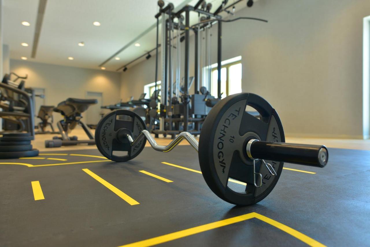 Mk Hotel Tirana Rinas Exteriér fotografie A barbell