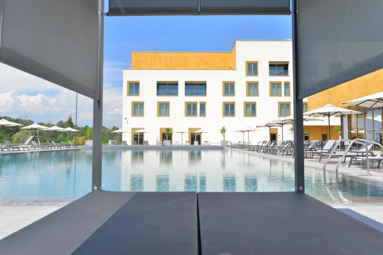 Mk Hotel Tirana Rinas Exteriér fotografie