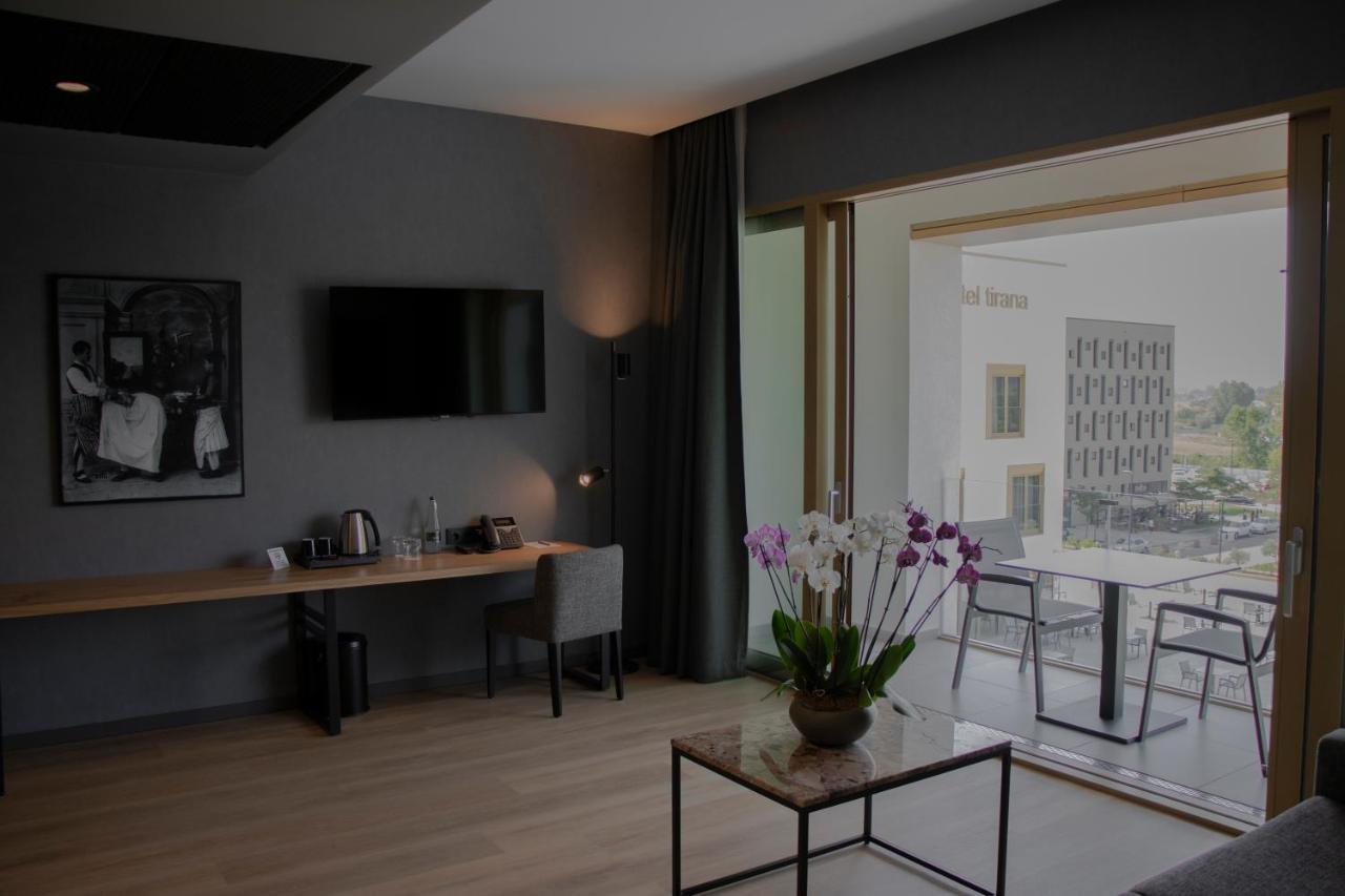 Mk Hotel Tirana Rinas Exteriér fotografie A room at the hotel