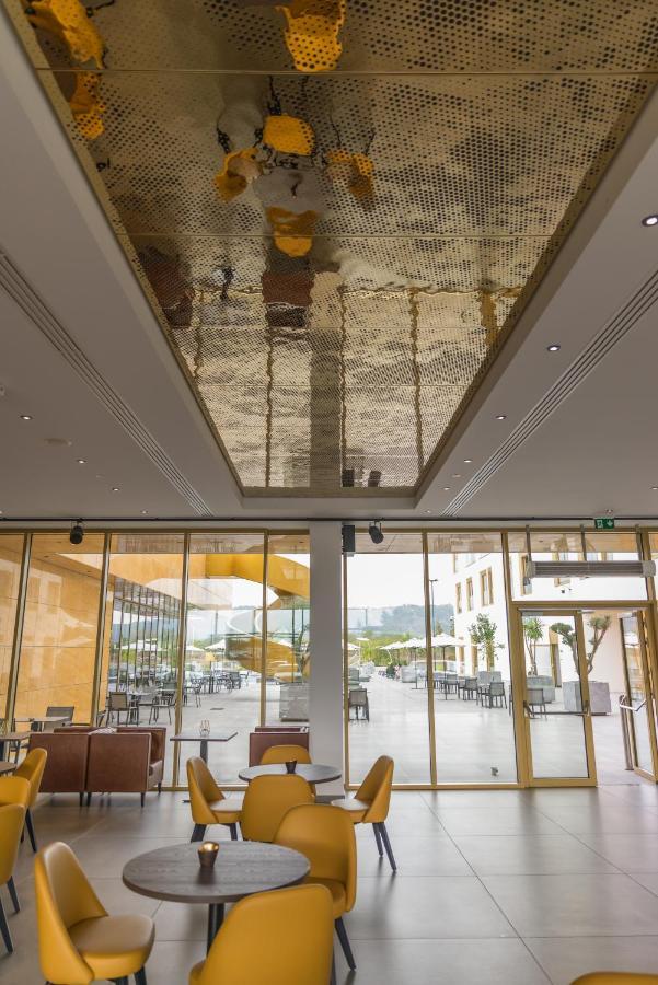 Mk Hotel Tirana Rinas Exteriér fotografie The ceiling of the lobby