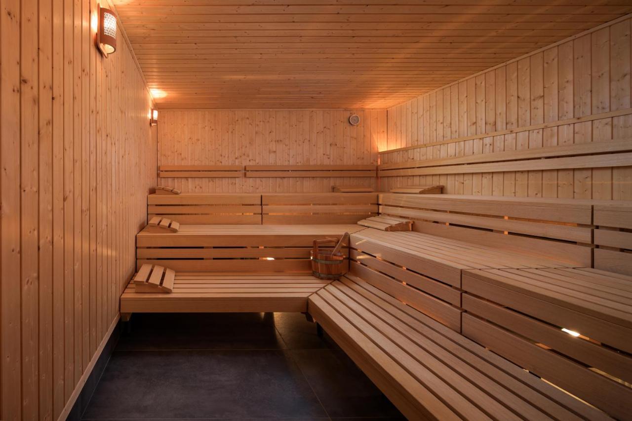 Mk Hotel Tirana Rinas Exteriér fotografie A Finnish sauna