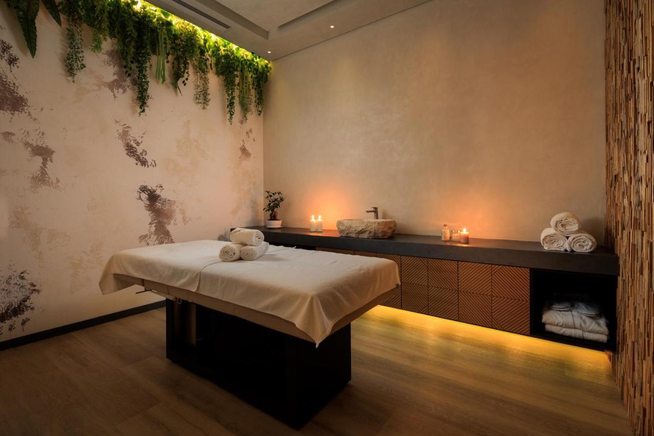 Mk Hotel Tirana Rinas Exteriér fotografie A massage table